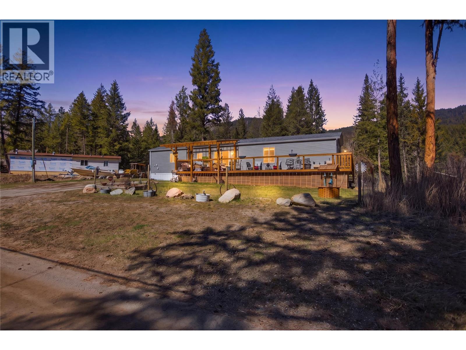 2263 Ojibway Road, Kamloops, British Columbia  V2H 1P1 - Photo 4 - 10383383