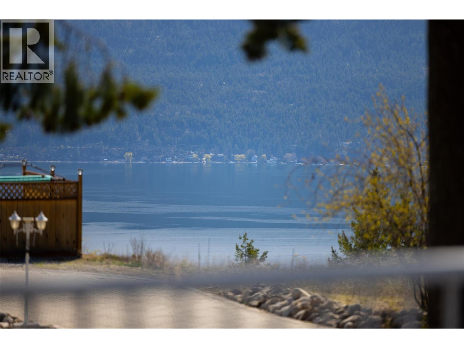 107 Crown Crescent, Vernon, British Columbia  V1H 2C3 - Photo 10 - 10383240