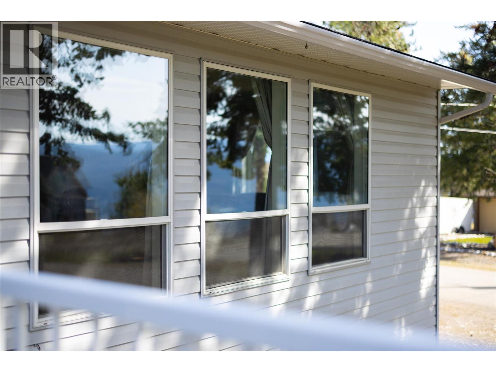 107 Crown Crescent, Vernon, British Columbia  V1H 2C3 - Photo 17 - 10383240