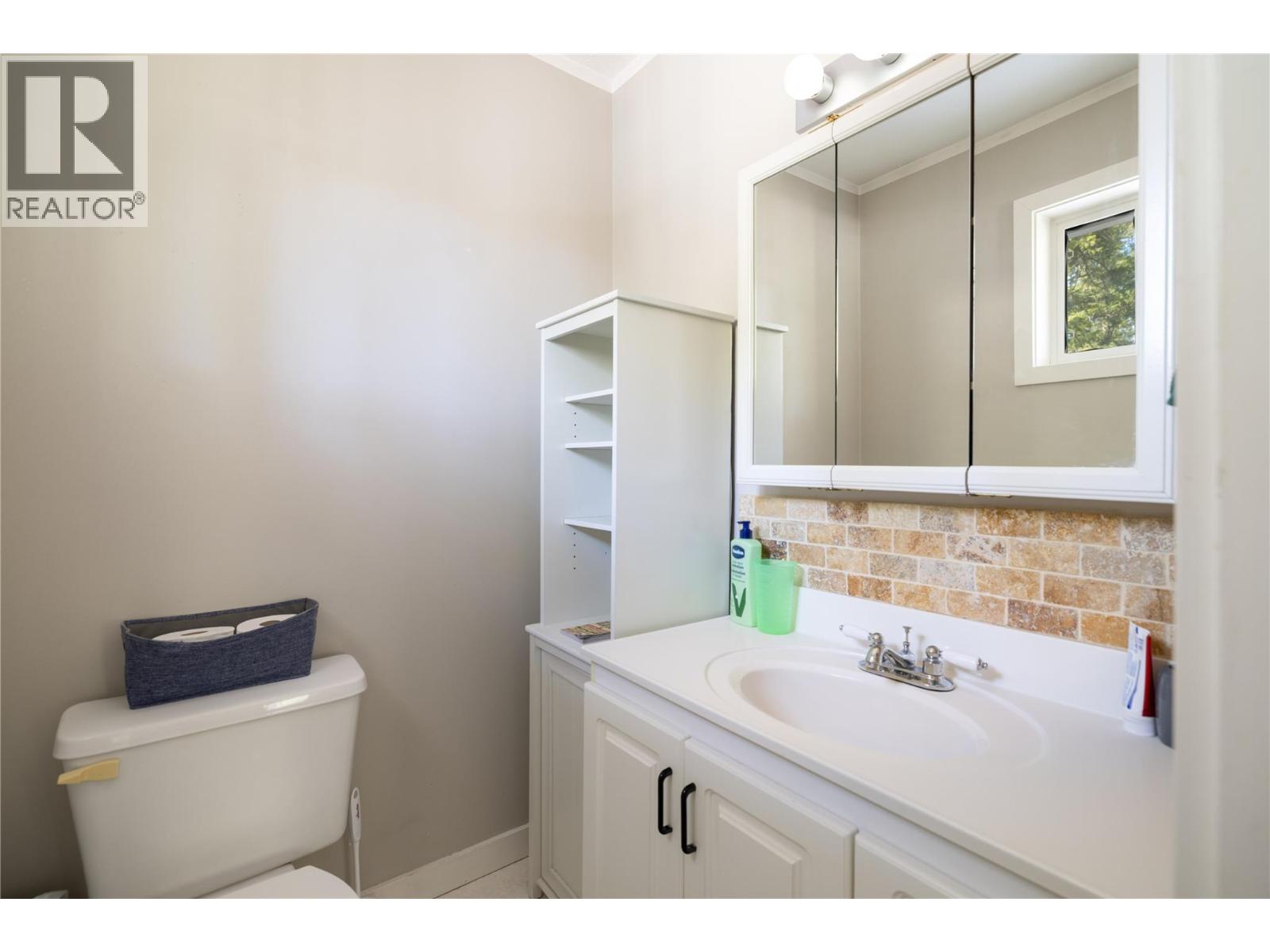 107 Crown Crescent, Vernon, British Columbia  V1H 2C3 - Photo 33 - 10383240