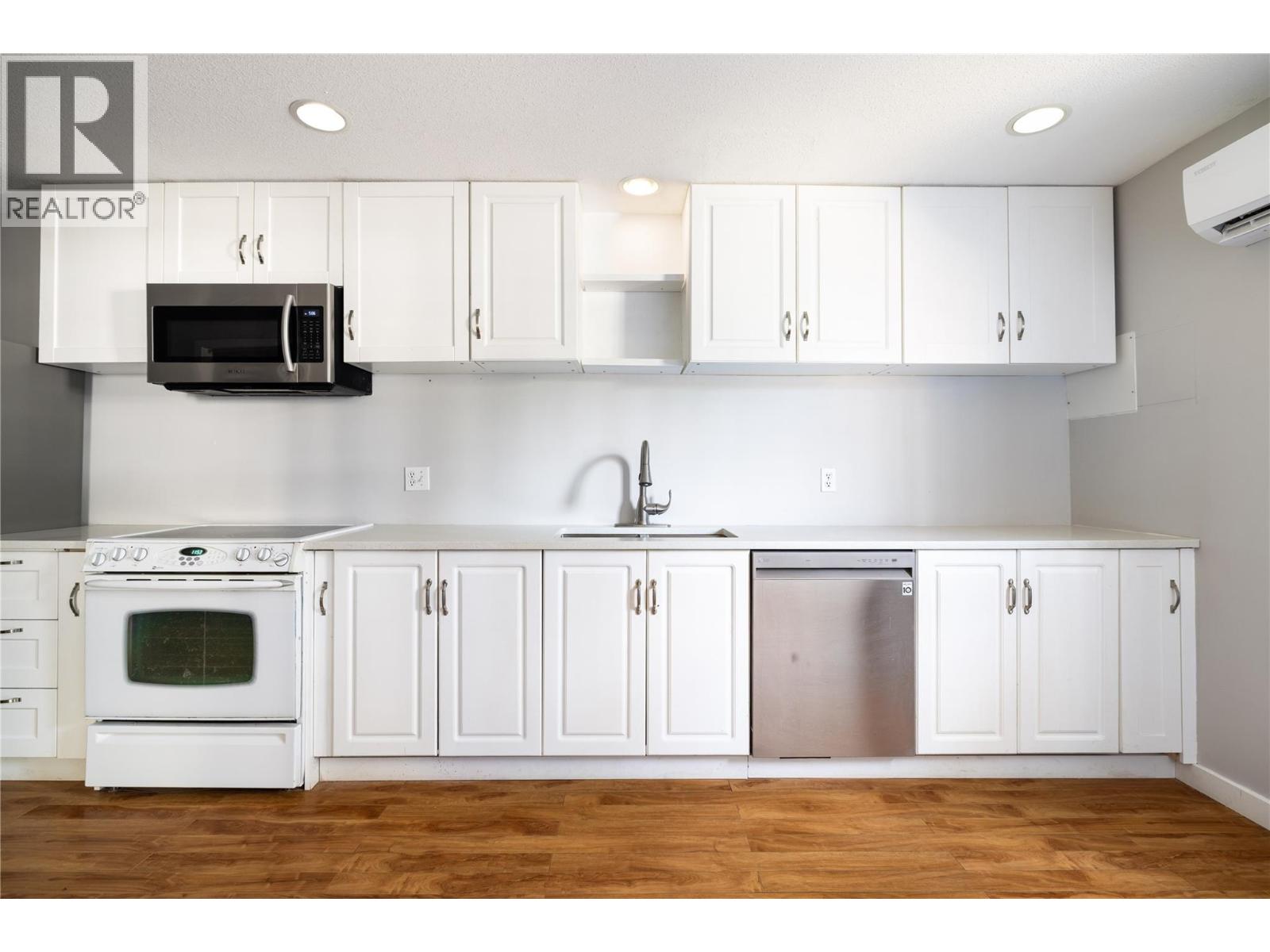 107 Crown Crescent, Vernon, British Columbia  V1H 2C3 - Photo 38 - 10383240