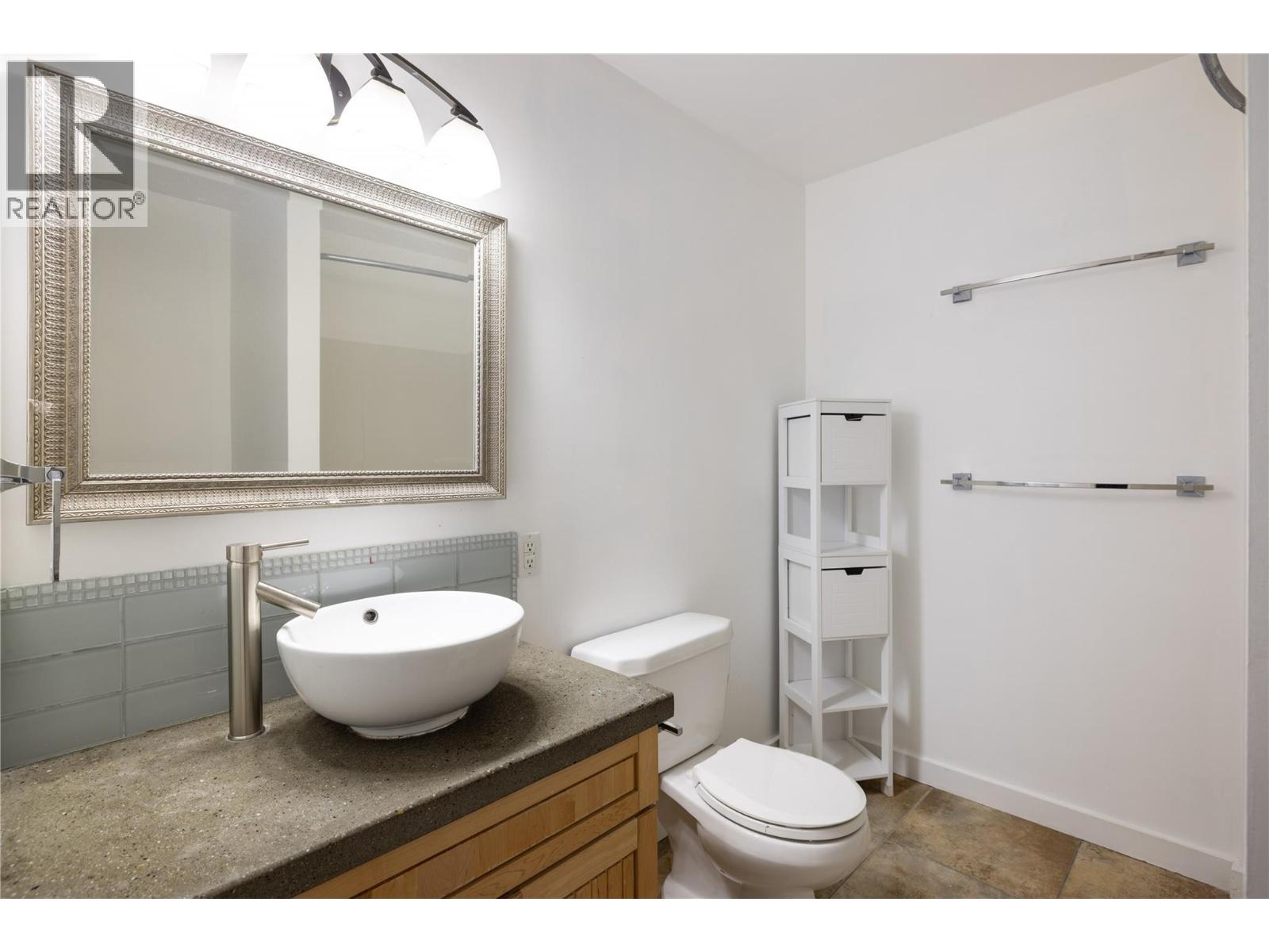 107 Crown Crescent, Vernon, British Columbia  V1H 2C3 - Photo 41 - 10383240