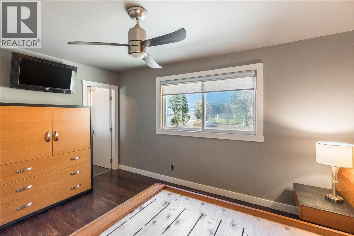 633 Jorgensen Road, Nelson, British Columbia  V1L 5P4 - Photo 19 - 10383215