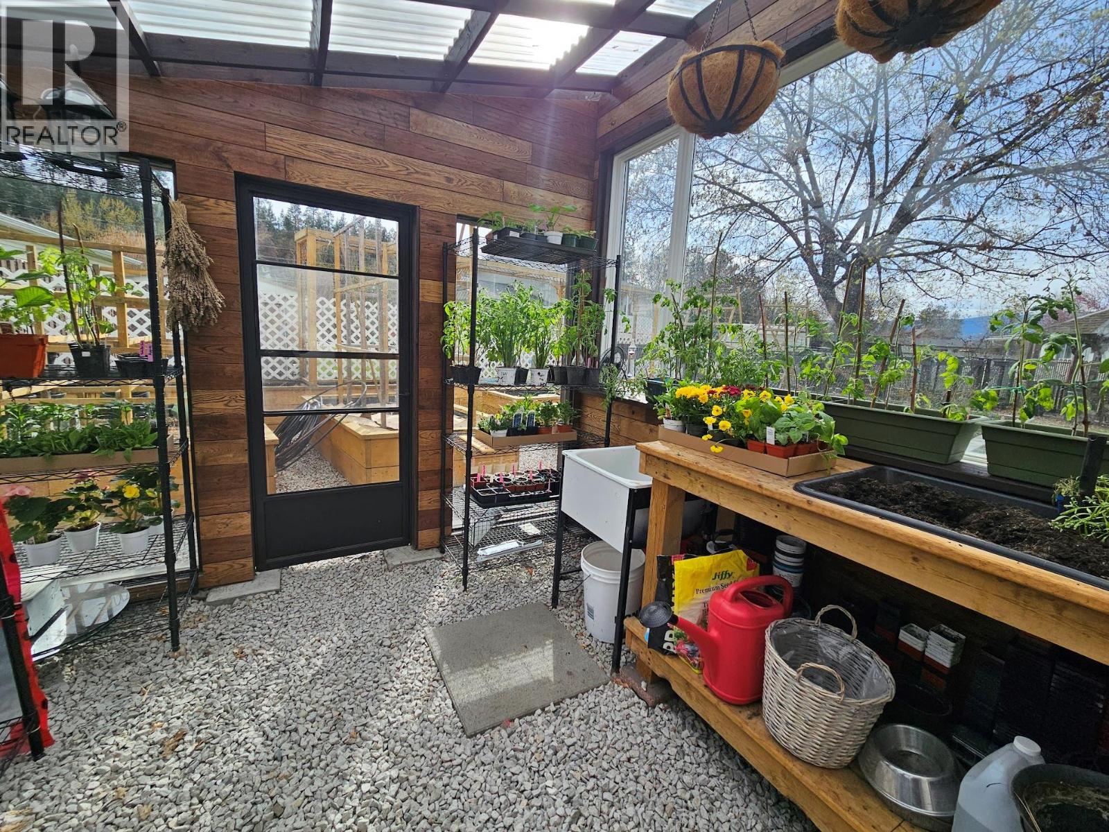 2605 Springfield Road, Kelowna, British Columbia  V1X 1B9 - Photo 15 - 10383187