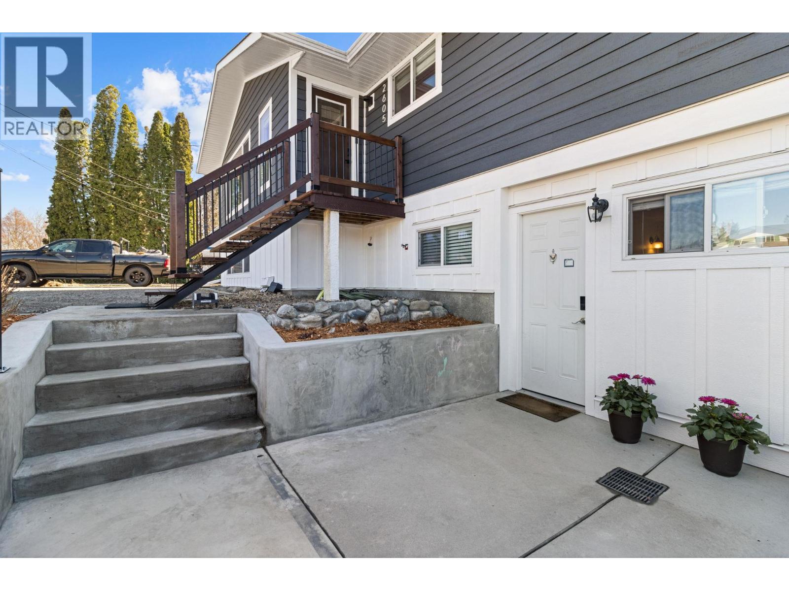 2605 Springfield Road, Kelowna, British Columbia  V1X 1B9 - Photo 3 - 10383187