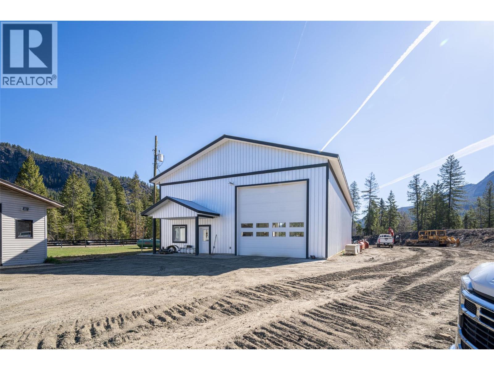 40 Gibson Road, Lumby, British Columbia  V0E 2G0 - Photo 26 - 10383335