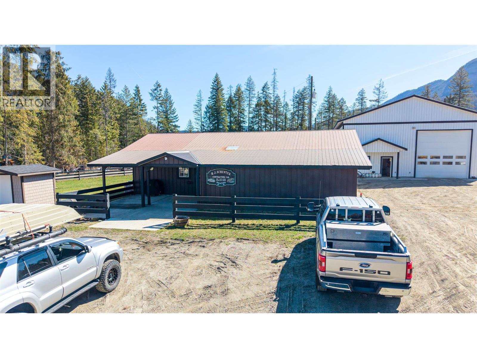 40 Gibson Road, Lumby, British Columbia  V0E 2G0 - Photo 4 - 10383335