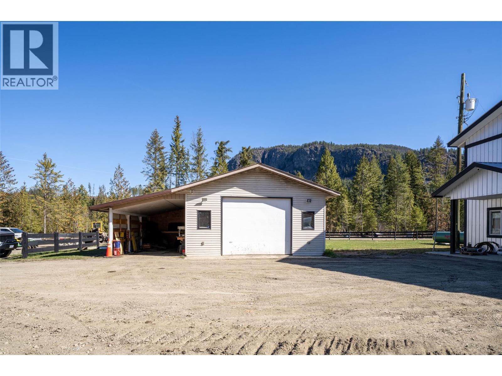 40 Gibson Road, Lumby, British Columbia  V0E 2G0 - Photo 6 - 10383335