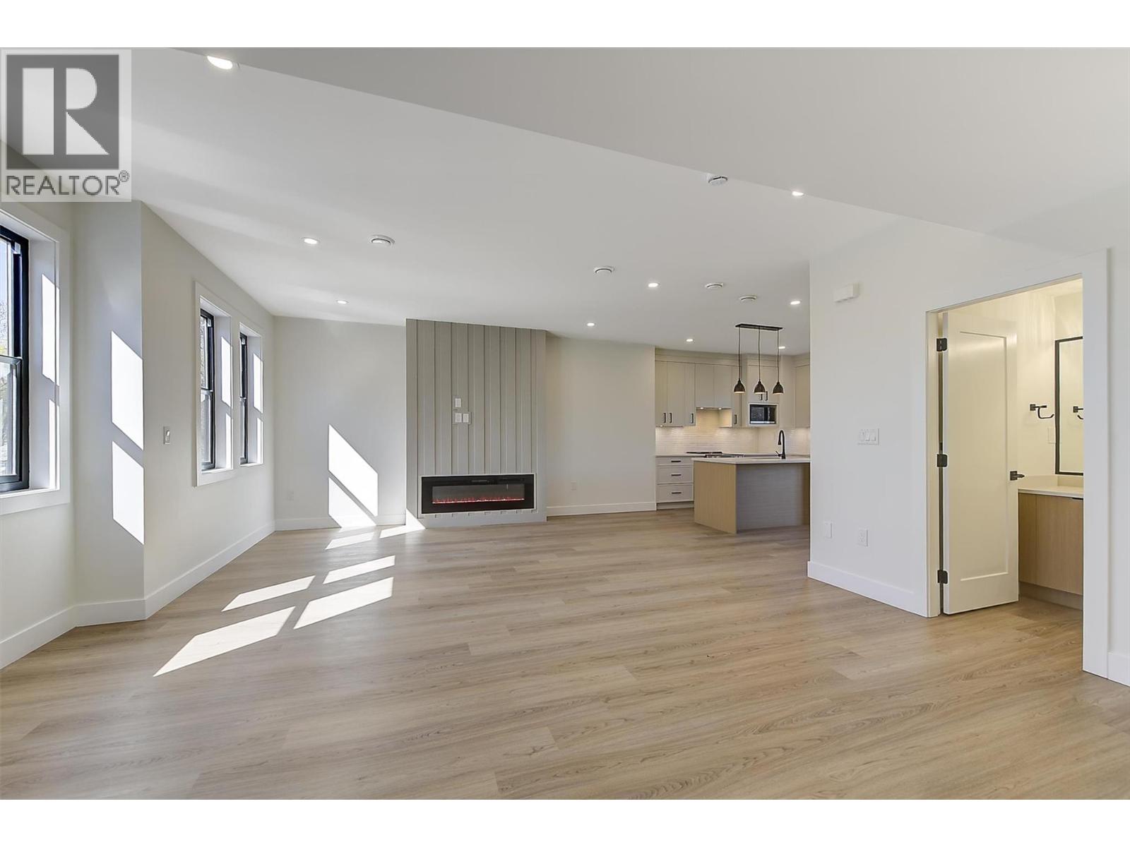 3590 Redecopp Road Unit# 4, Lake Country, British Columbia  V4V 1X5 - Photo 3 - 10383140