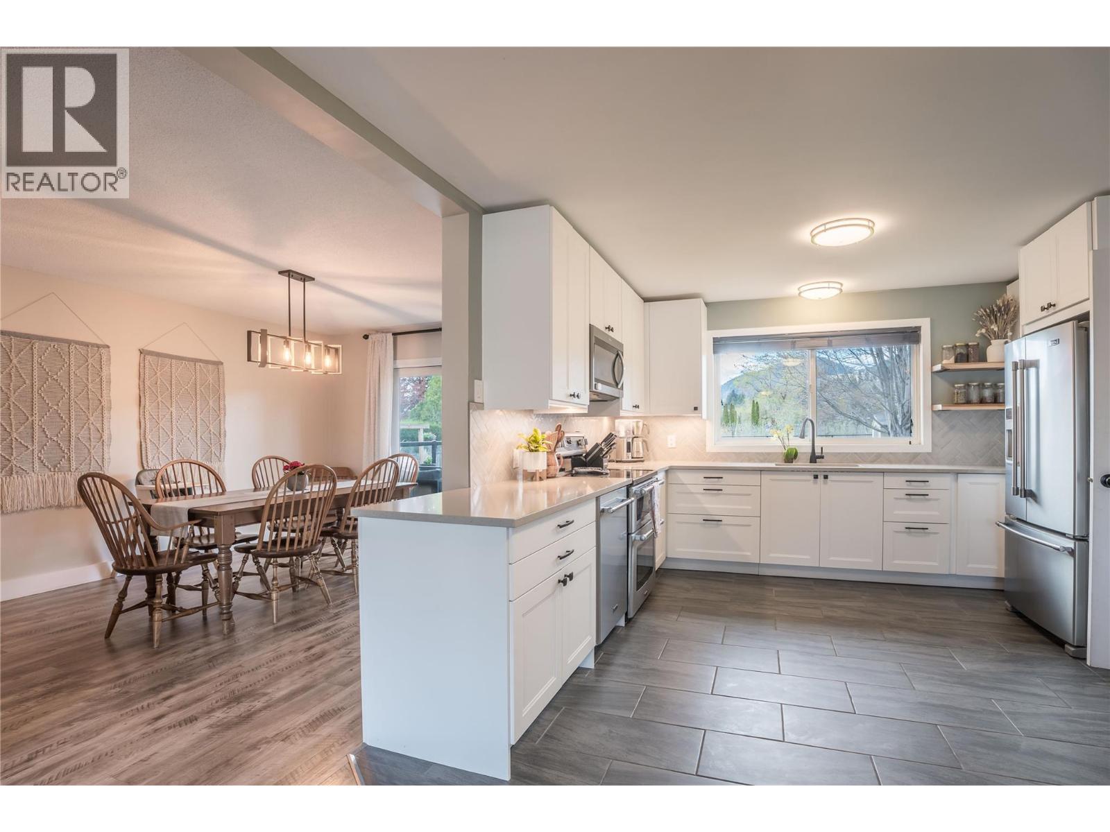 2513 Juniper Street, Summerland, British Columbia  V0H 1Z4 - Photo 10 - 10383120