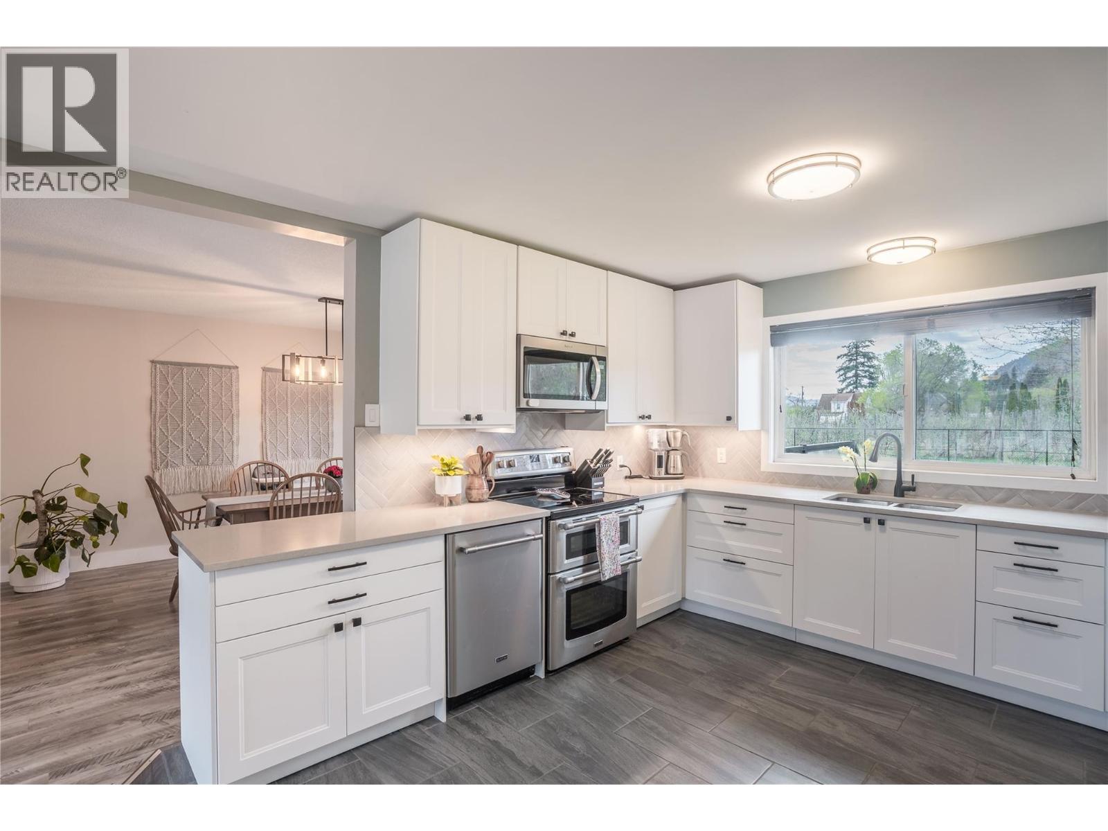 2513 Juniper Street, Summerland, British Columbia  V0H 1Z4 - Photo 7 - 10383120