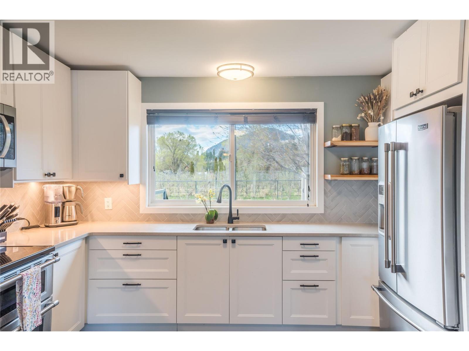 2513 Juniper Street, Summerland, British Columbia  V0H 1Z4 - Photo 9 - 10383120