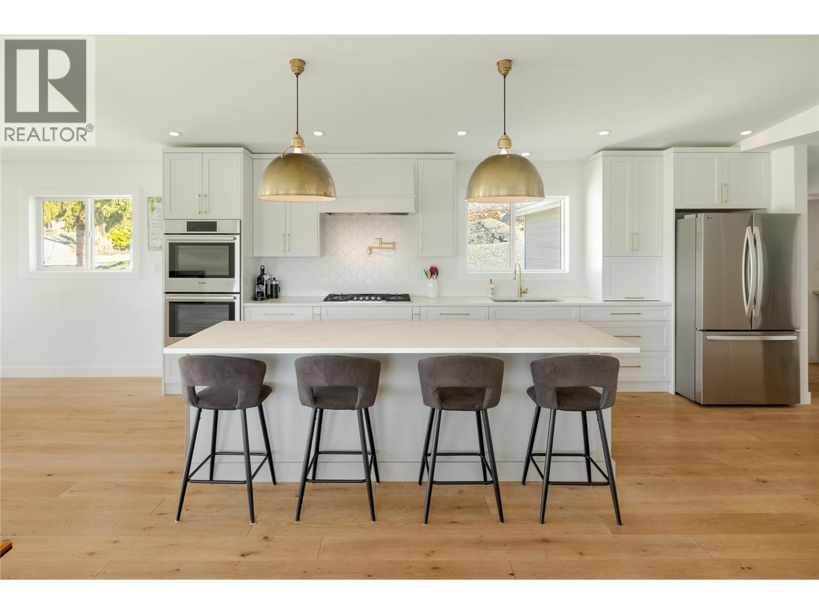 10942 Russell Road, Lake Country, British Columbia  V4V 1W9 - Photo 2 - 10382373