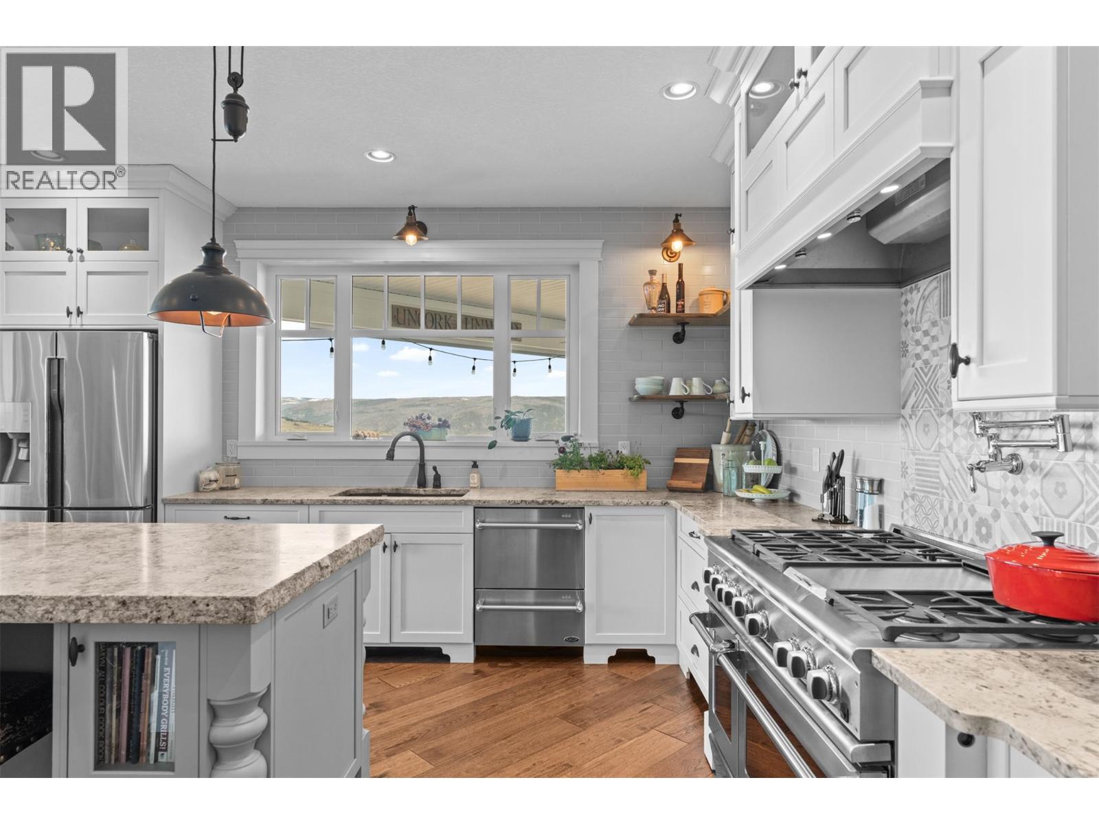 1548 Phoenix Drive, Vernon, British Columbia  V1B 4B3 - Photo 18 - 10383009