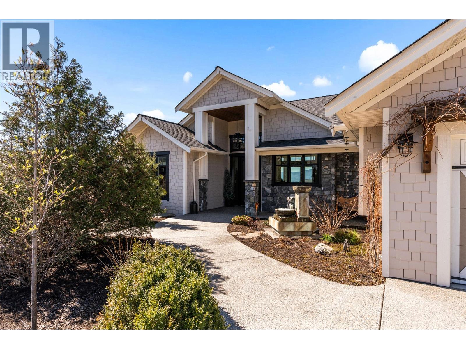 1548 Phoenix Drive, Vernon, British Columbia  V1B 4B3 - Photo 4 - 10383009