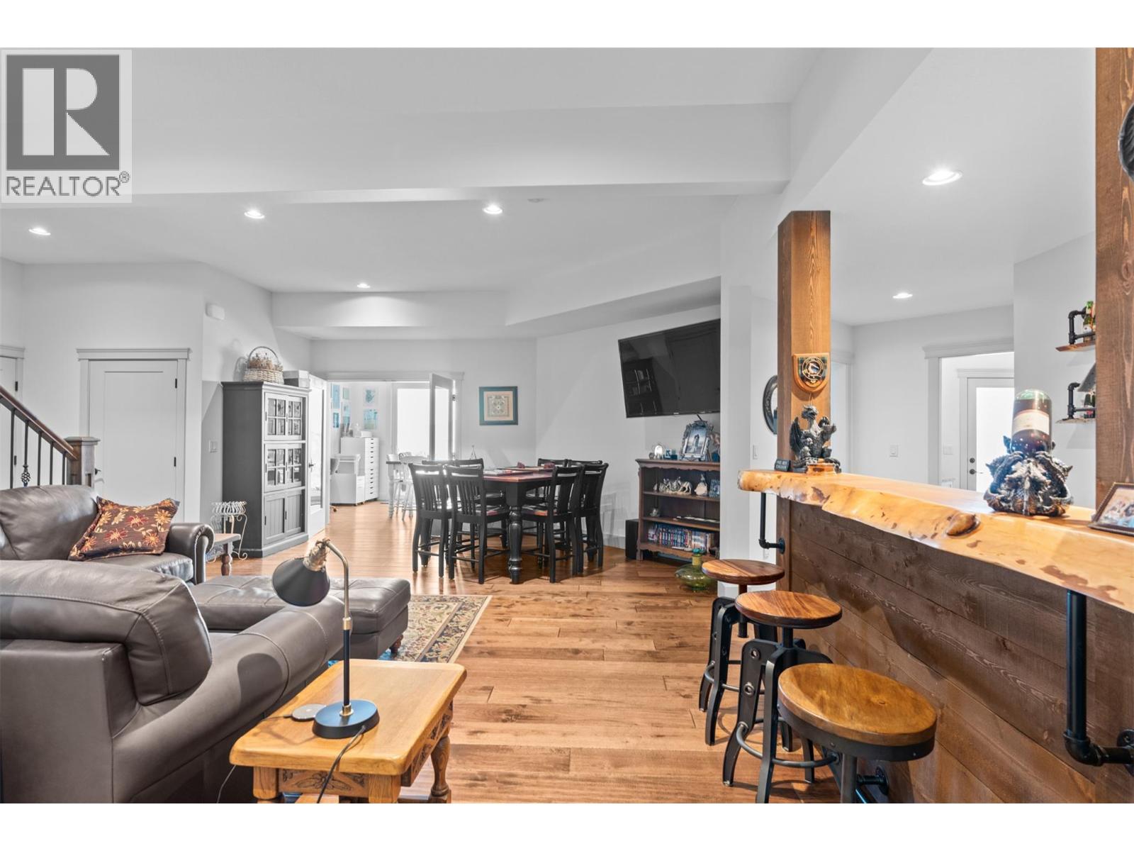 1548 Phoenix Drive, Vernon, British Columbia  V1B 4B3 - Photo 82 - 10383009