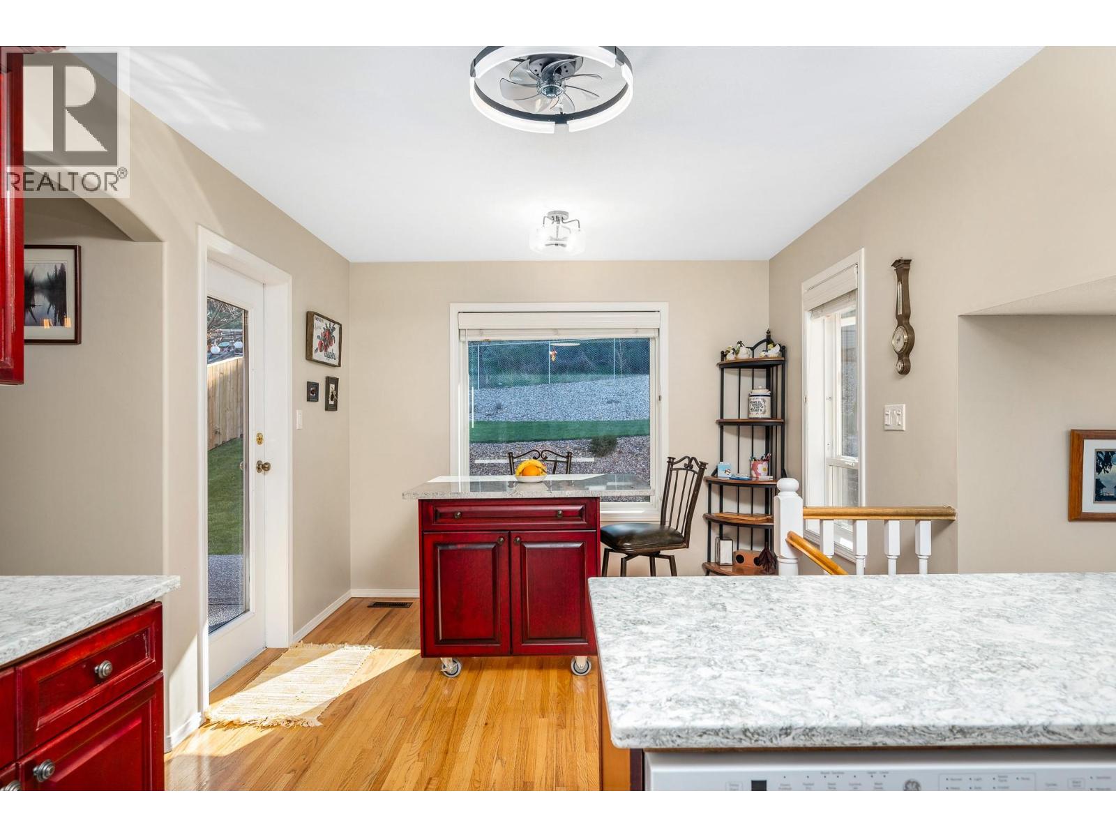 867 Mt. Grady Place, Vernon, British Columbia  V1B 2Z2 - Photo 12 - 10382925