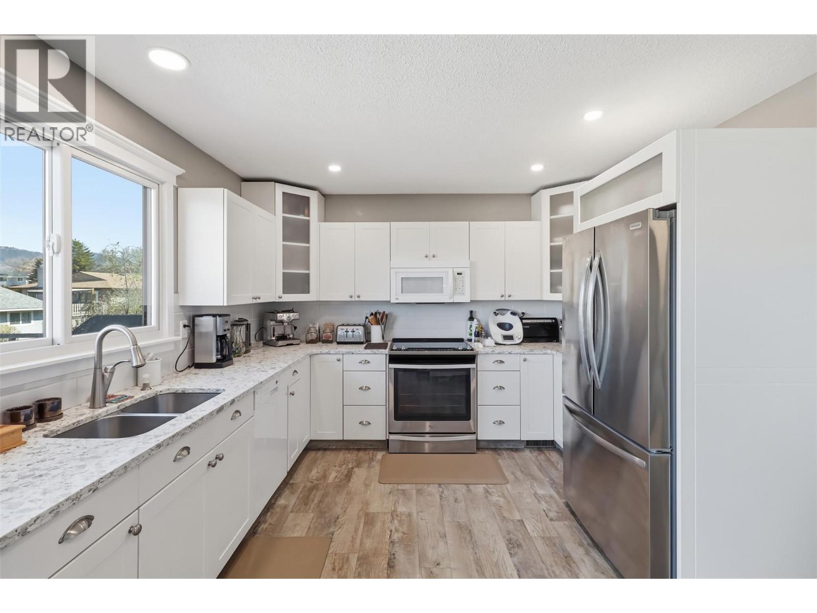 2266 Omineca Drive, Kamloops, British Columbia  V2E 1T9 - Photo 17 - 10383298