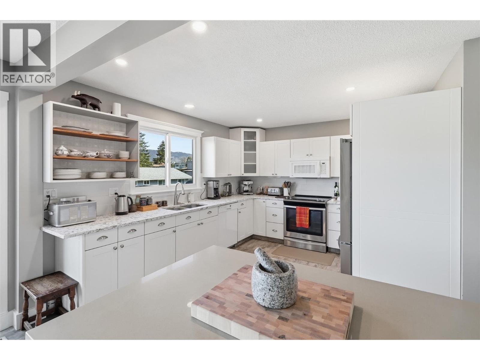 2266 Omineca Drive, Kamloops, British Columbia  V2E 1T9 - Photo 19 - 10383298