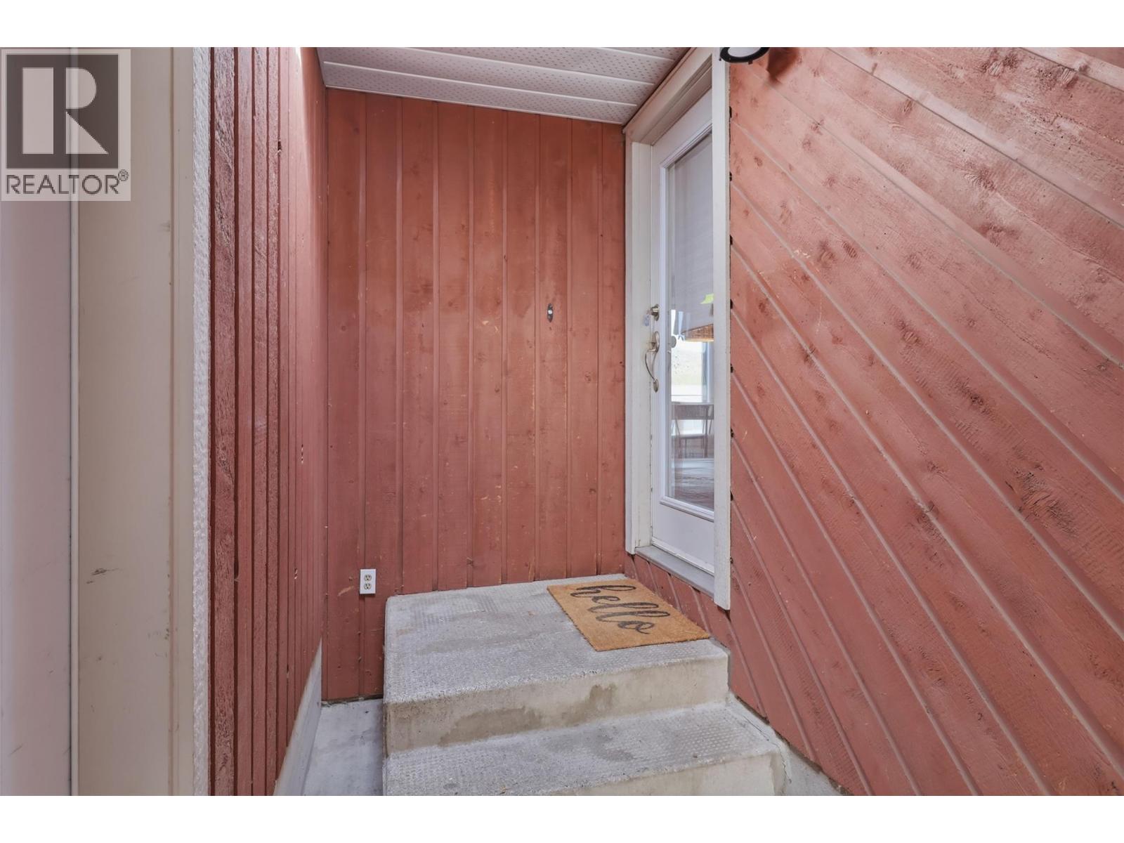 2266 Omineca Drive, Kamloops, British Columbia  V2E 1T9 - Photo 4 - 10383298