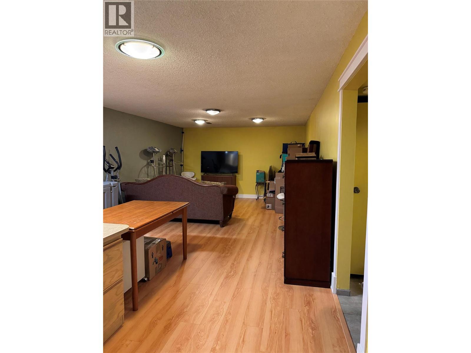 599 Clifton Road S, Kelowna, British Columbia  V1V 1A6 - Photo 23 - 10383296