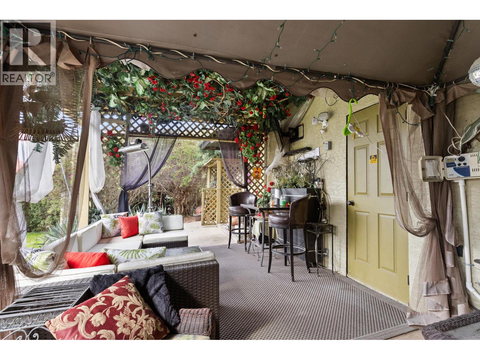 599 Clifton Road S, Kelowna, British Columbia  V1V 1A6 - Photo 33 - 10383296