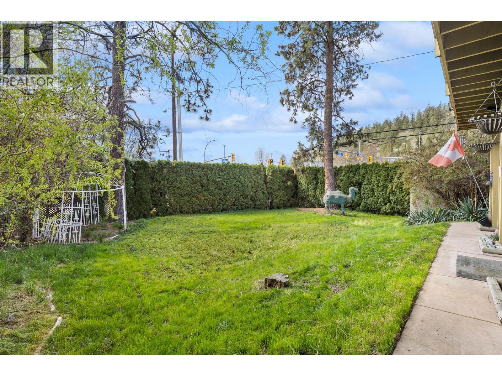 599 Clifton Road S, Kelowna, British Columbia  V1V 1A6 - Photo 54 - 10383296