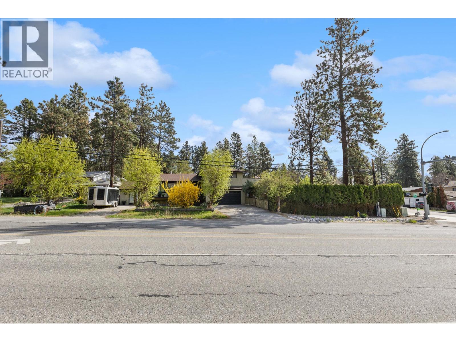 599 Clifton Road S, Kelowna, British Columbia  V1V 1A6 - Photo 70 - 10383296