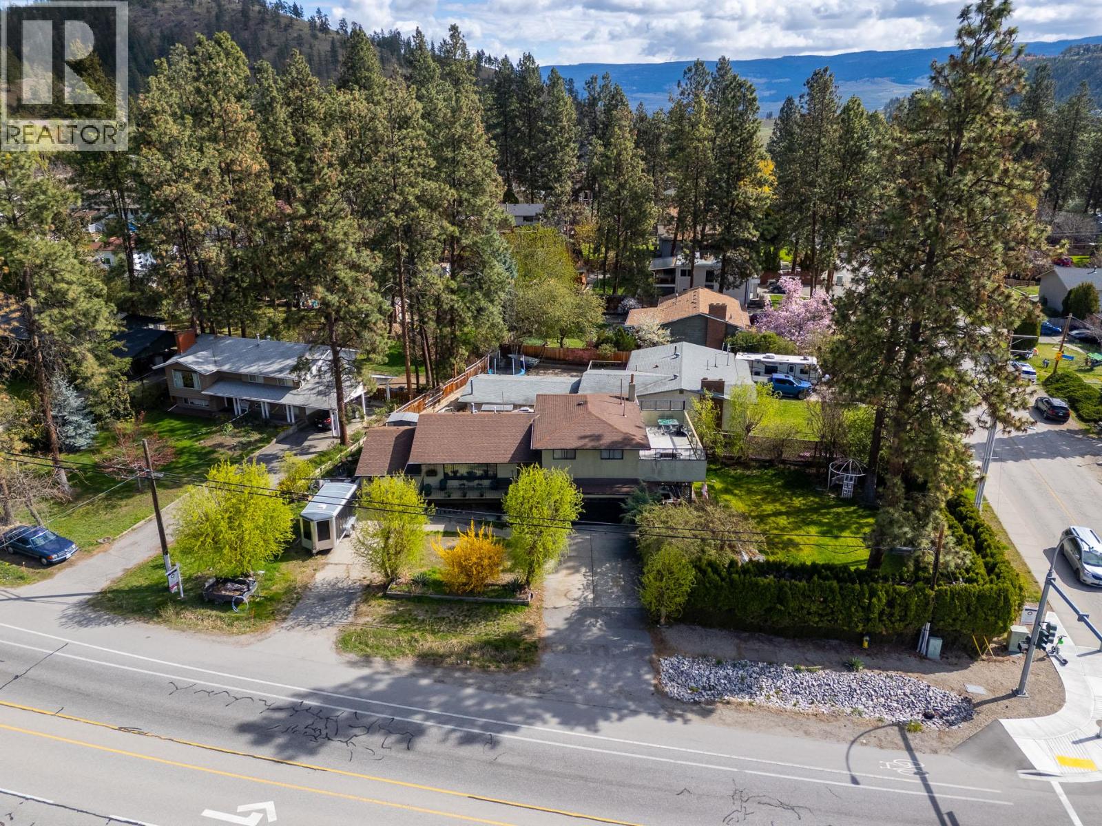 599 Clifton Road S, Kelowna, British Columbia  V1V 1A6 - Photo 79 - 10383296