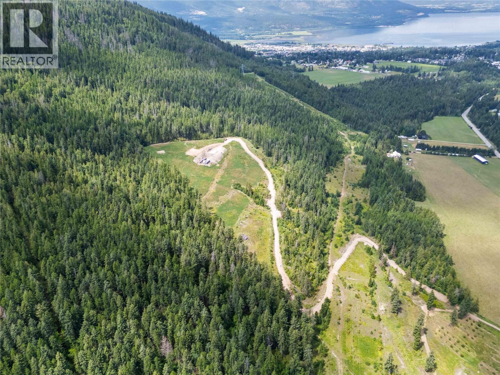 3641 40th Street Se, Salmon Arm, British Columbia  V1E 1X7 - Photo 3 - 10383345