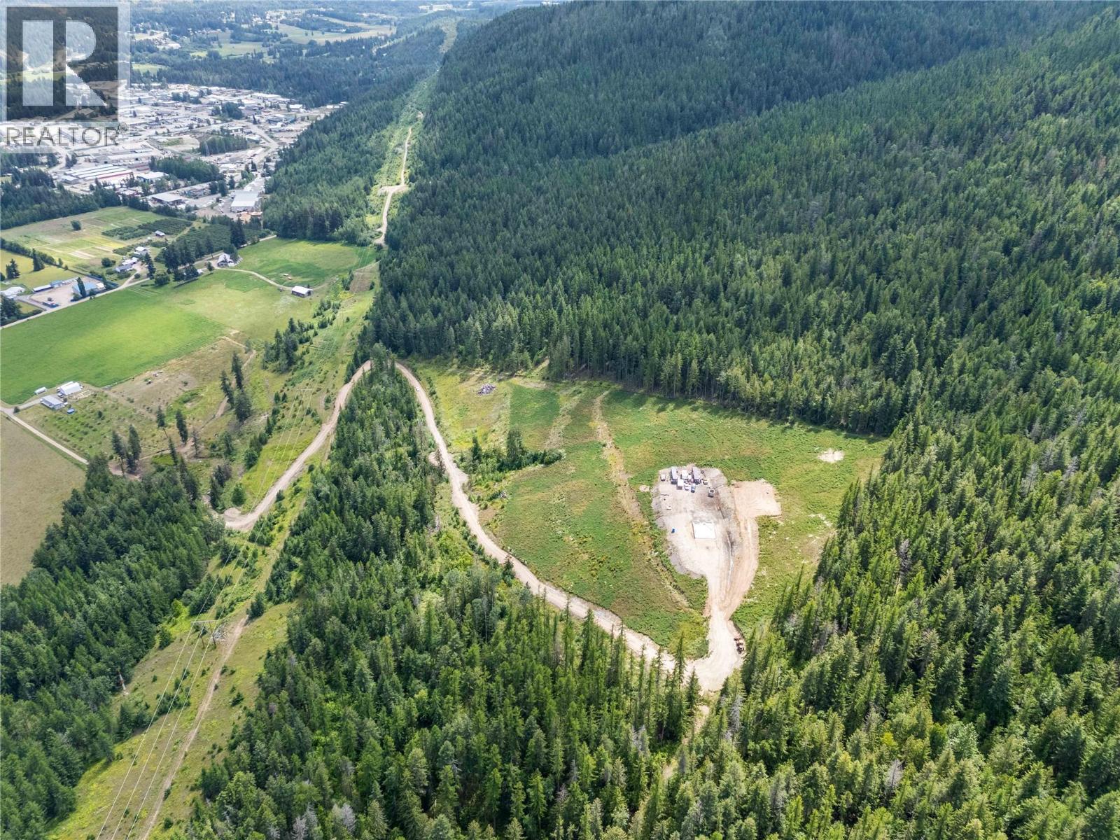 3641 40th Street Se, Salmon Arm, British Columbia  V1E 1X7 - Photo 7 - 10383345