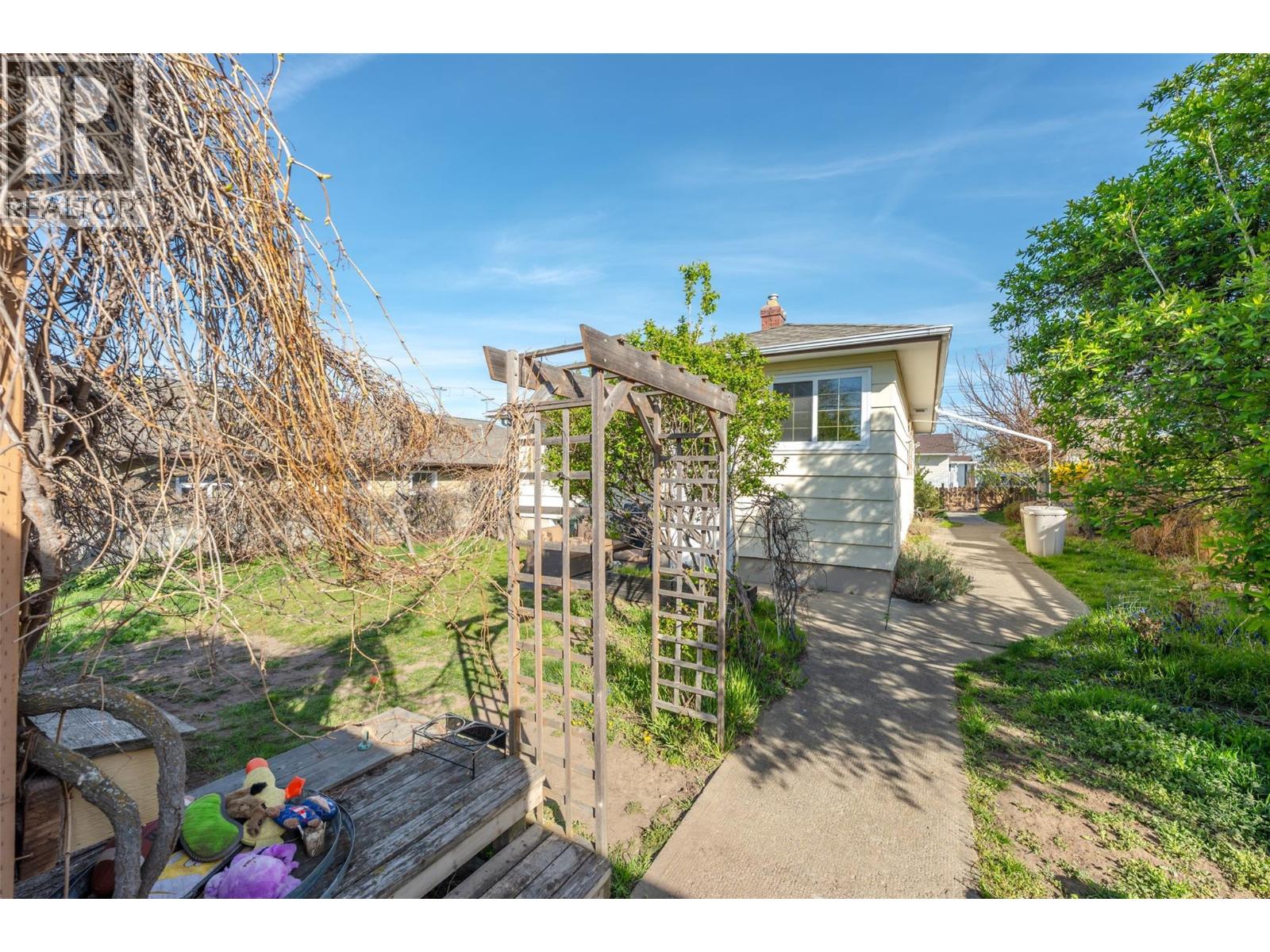 424 Penticton Avenue, Penticton, British Columbia  V2A 2M6 - Photo 39 - 10383341