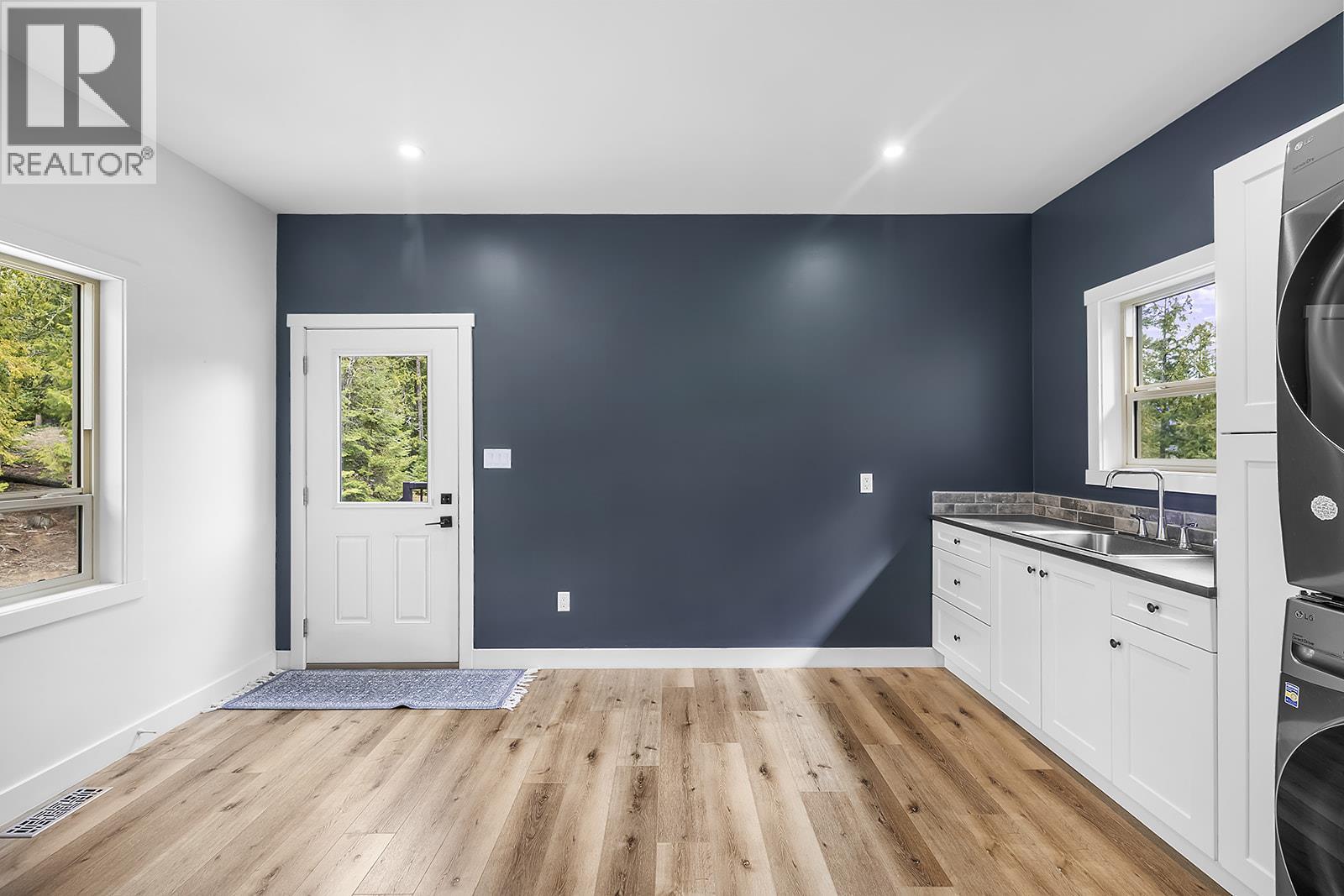 1562 Teetzel Road, Creston, British Columbia  V0B 1G7 - Photo 14 - 10382414