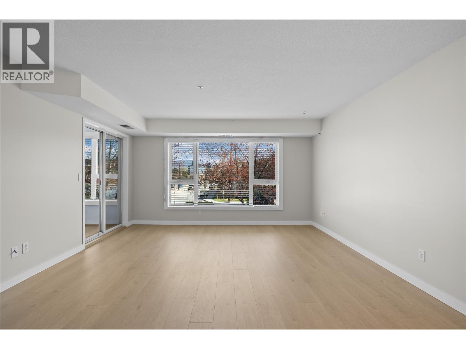 1045 Sutherland Avenue Unit# 252, Kelowna, British Columbia  V1Y 5Y1 - Photo 3 - 10379034