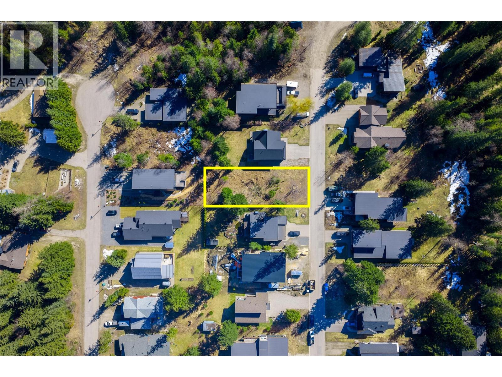 2070 Mountain Gate Road, Revelstoke, British Columbia  V0E 2S1 - Photo 1 - 10382164