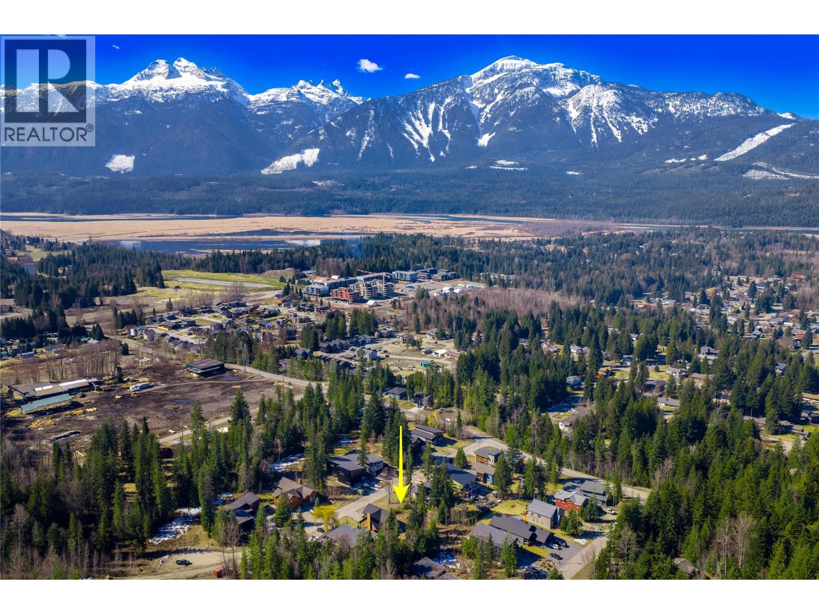 2070 Mountain Gate Road, Revelstoke, British Columbia  V0E 2S1 - Photo 2 - 10382164