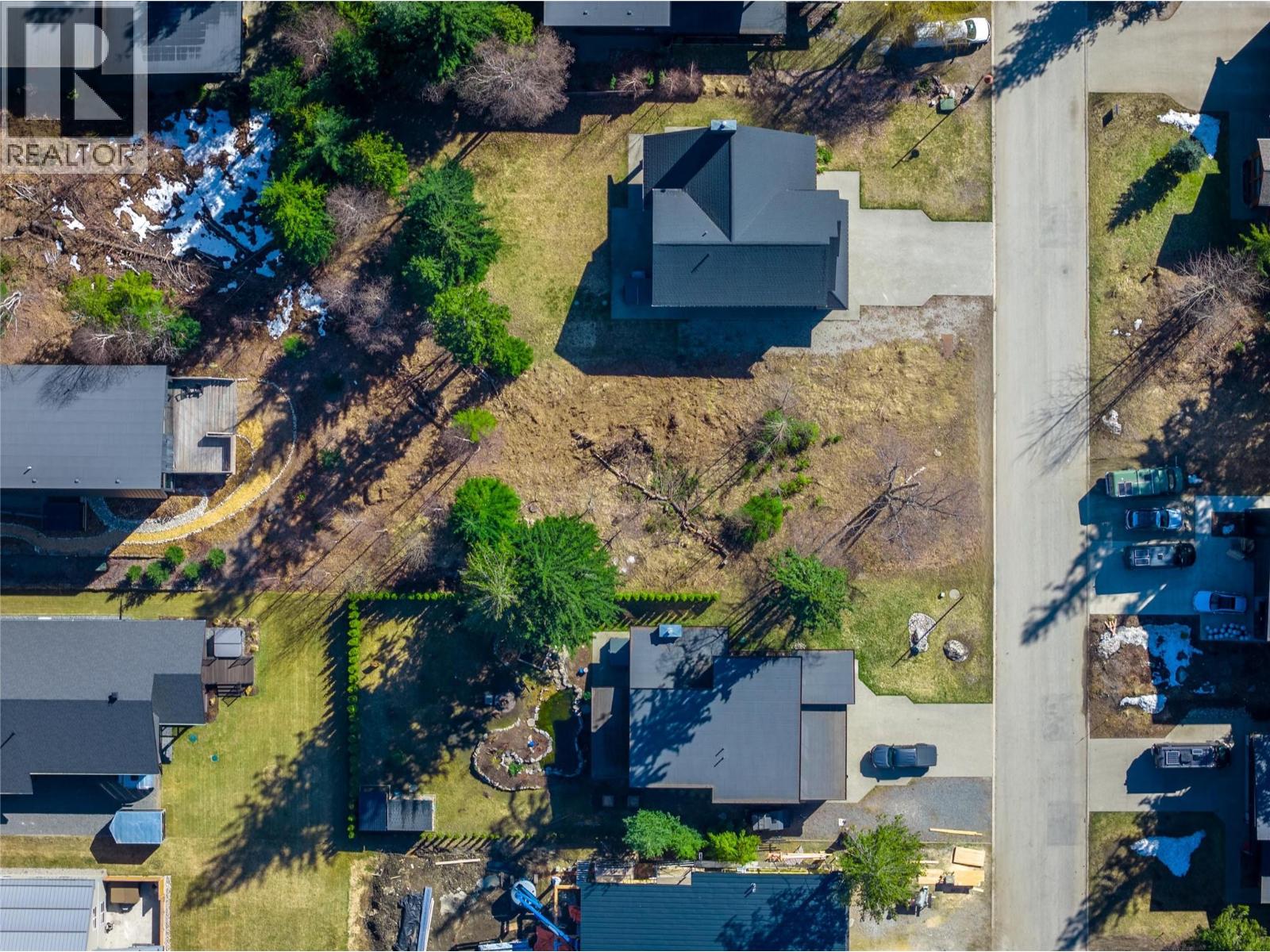 2070 Mountain Gate Road, Revelstoke, British Columbia  V0E 2S1 - Photo 4 - 10382164