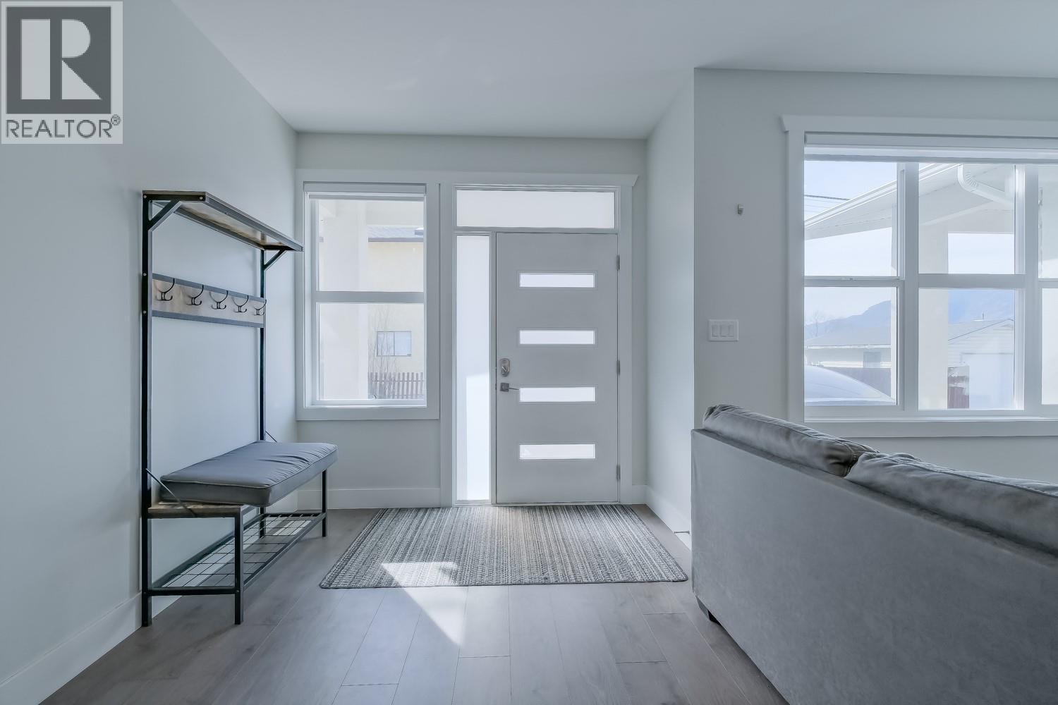 1273 Government Street Unit# 102, Penticton, British Columbia  V2A 4V6 - Photo 2 - 10383410