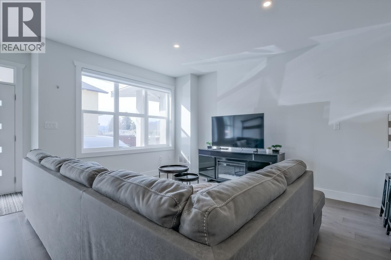 1273 Government Street Unit# 102, Penticton, British Columbia  V2A 4V6 - Photo 5 - 10383410