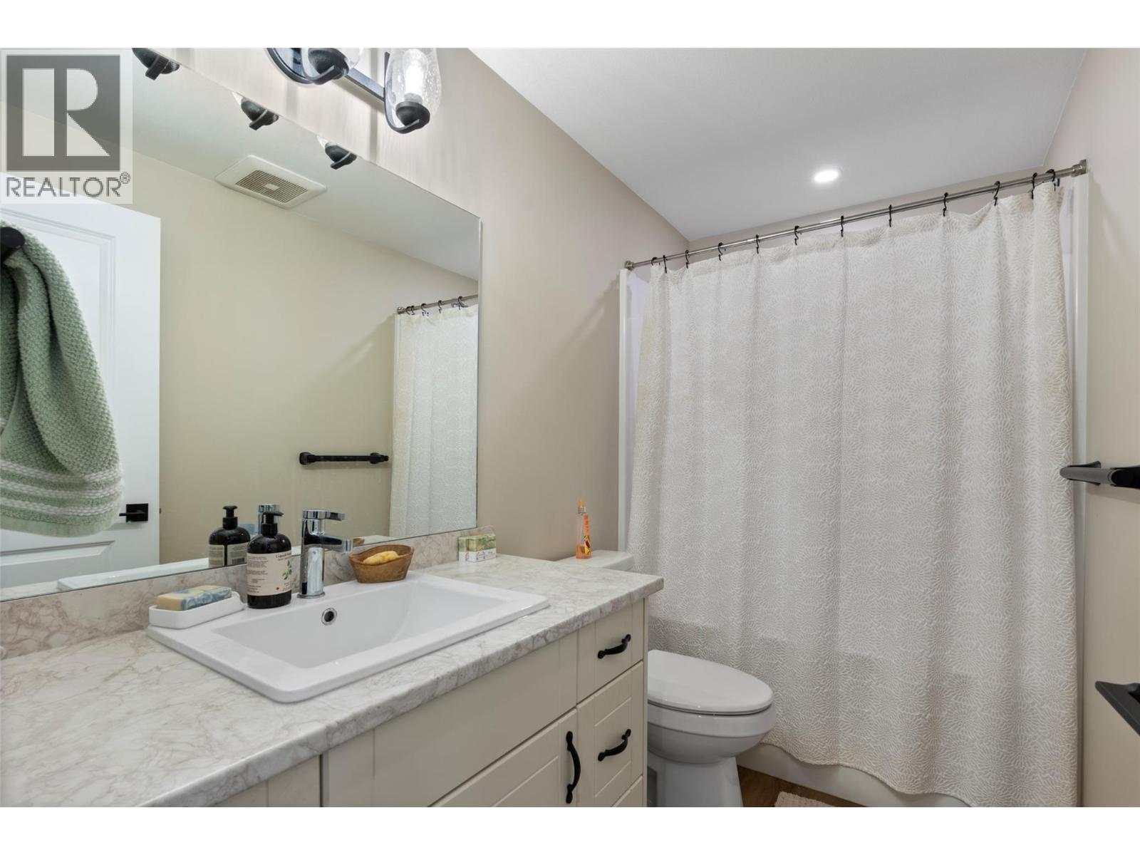 2535 Sunset Drive, Kamloops, British Columbia  V2C 4K1 - Photo 33 - 10383002