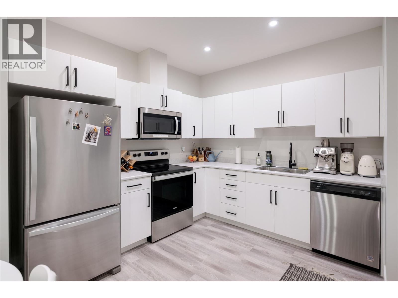 4315 Ladd Court, Kelowna, British Columbia  V1W 0B6 - Photo 29 - 10383404