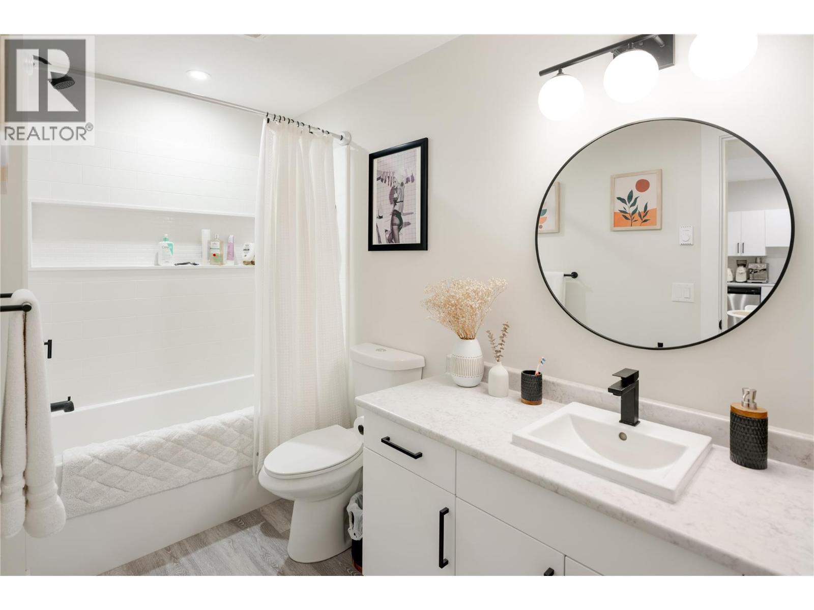 4315 Ladd Court, Kelowna, British Columbia  V1W 0B6 - Photo 31 - 10383404