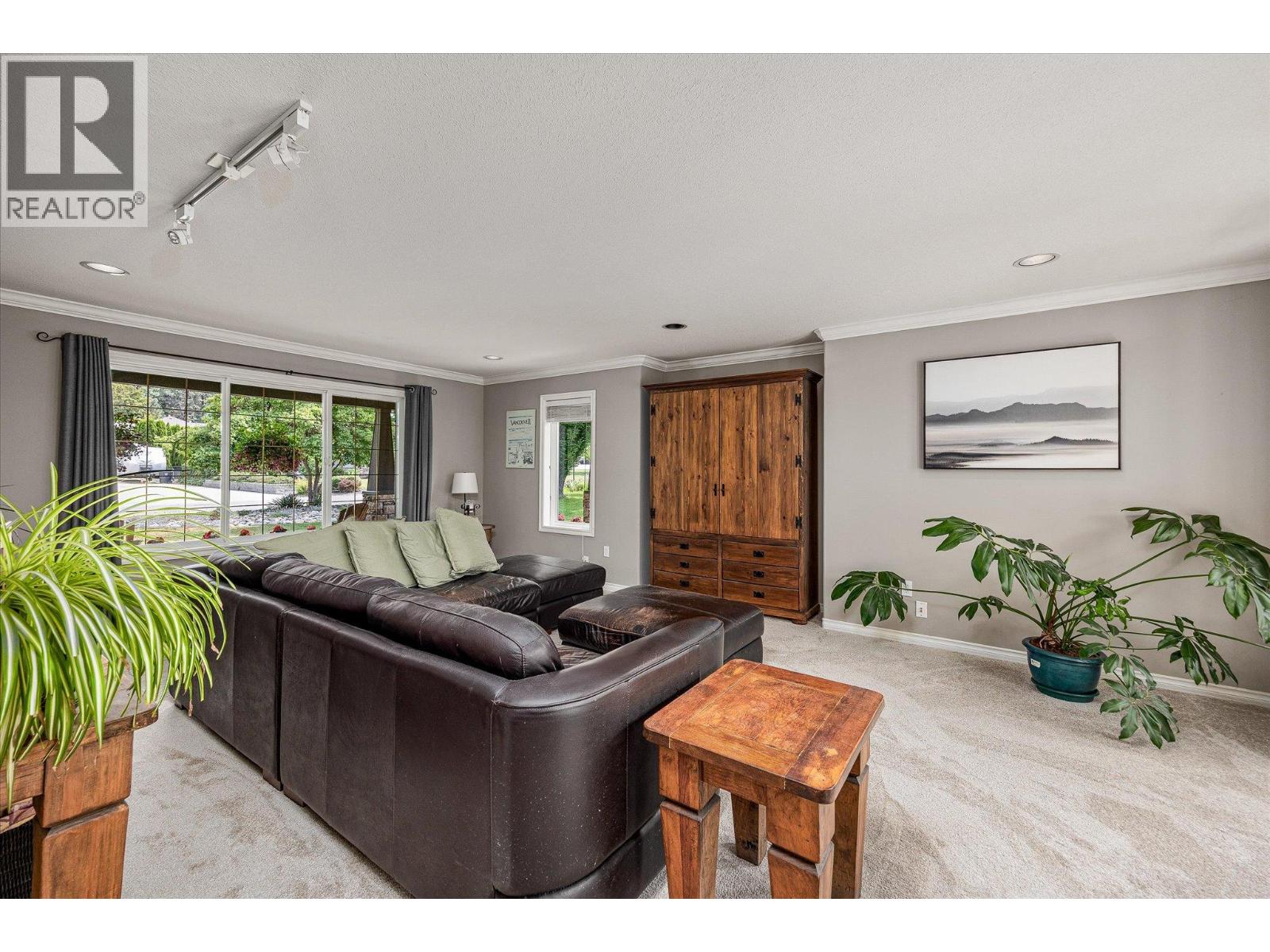 3925 Flower Court, Kelowna, British Columbia  V1W 4W2 - Photo 8 - 10383163