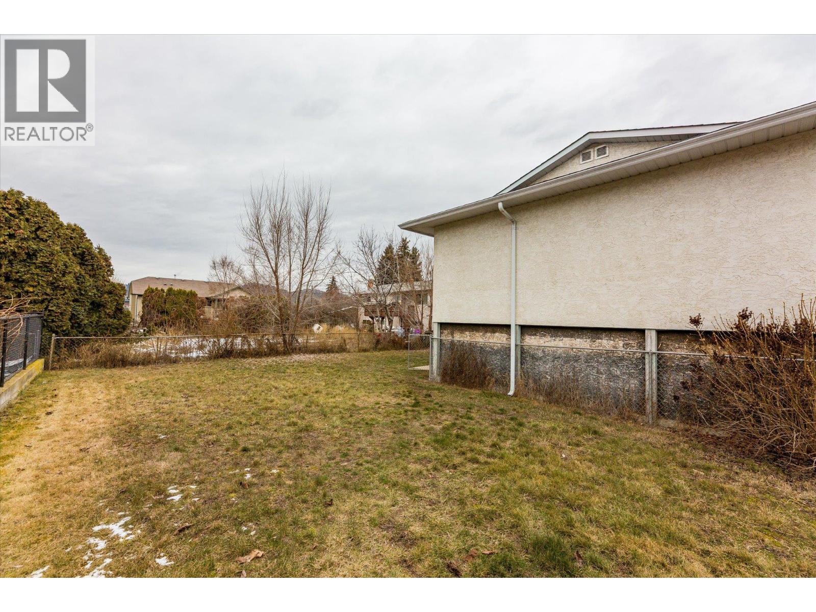 530-540 Hollywood Road N, Kelowna, British Columbia  V1X 6J5 - Photo 24 - 10377882