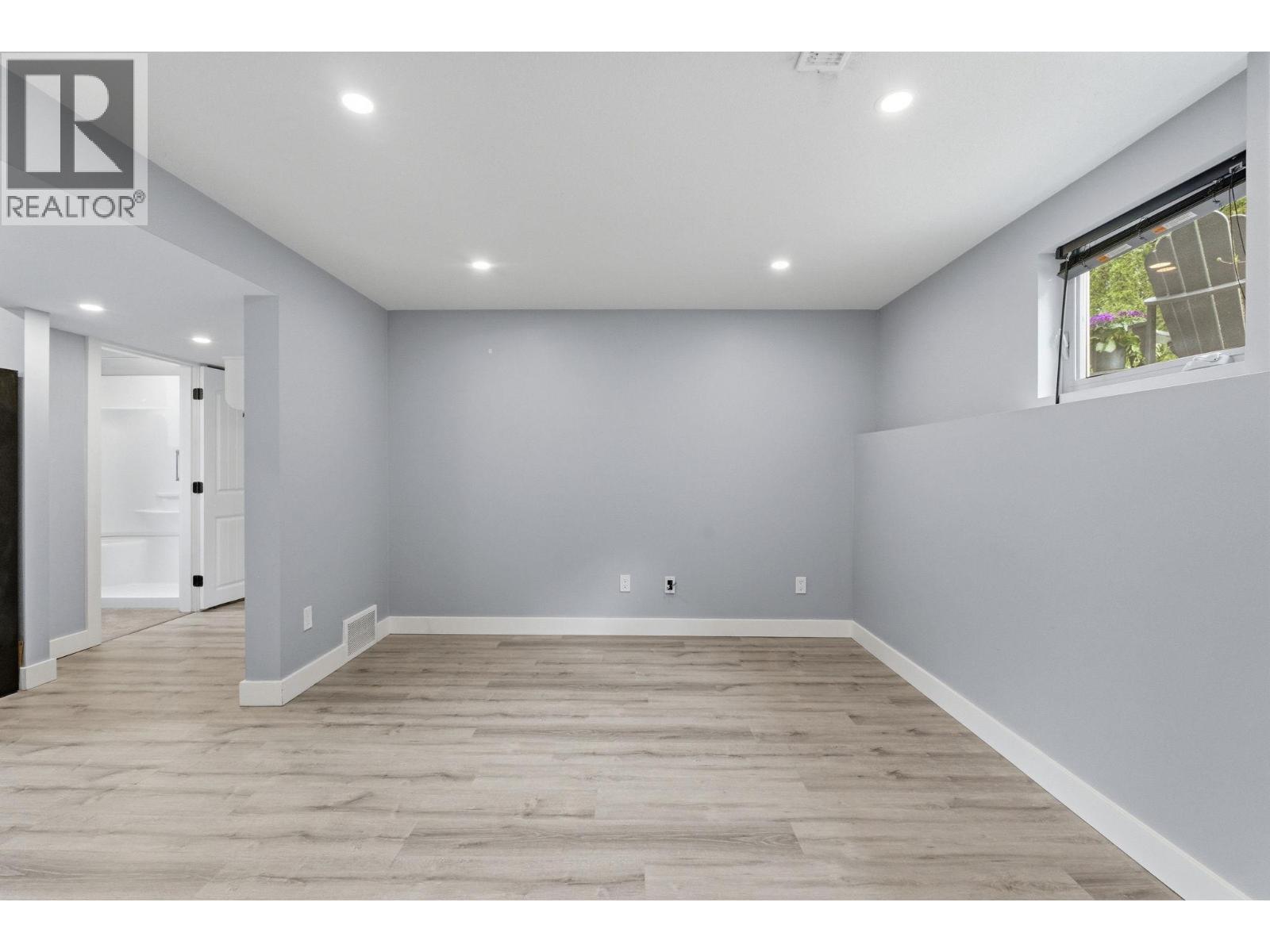 1729 Gillard Drive, Kelowna, British Columbia  V1Y 4K2 - Photo 24 - 10383214