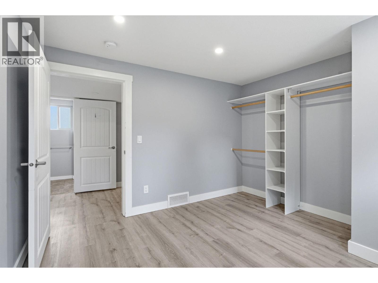 1729 Gillard Drive, Kelowna, British Columbia  V1Y 4K2 - Photo 27 - 10383214