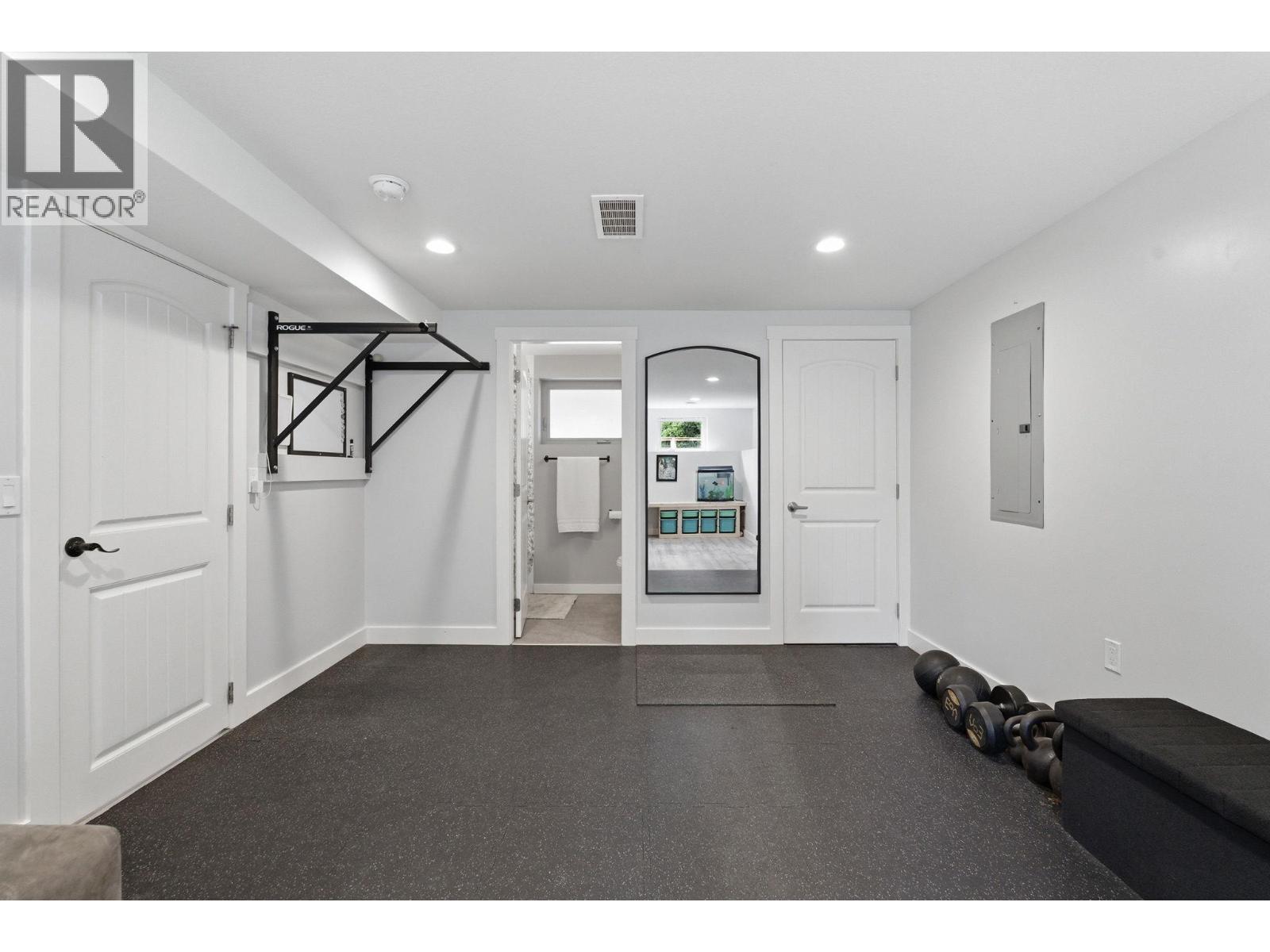 1729 Gillard Drive, Kelowna, British Columbia  V1Y 4K2 - Photo 33 - 10383214