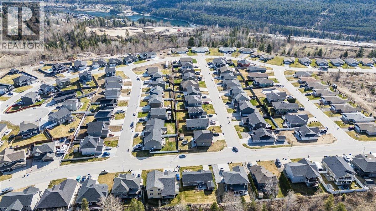 4008 16th Avenue, Castlegar, British Columbia  V1N 4A2 - Photo 11 - 10382931