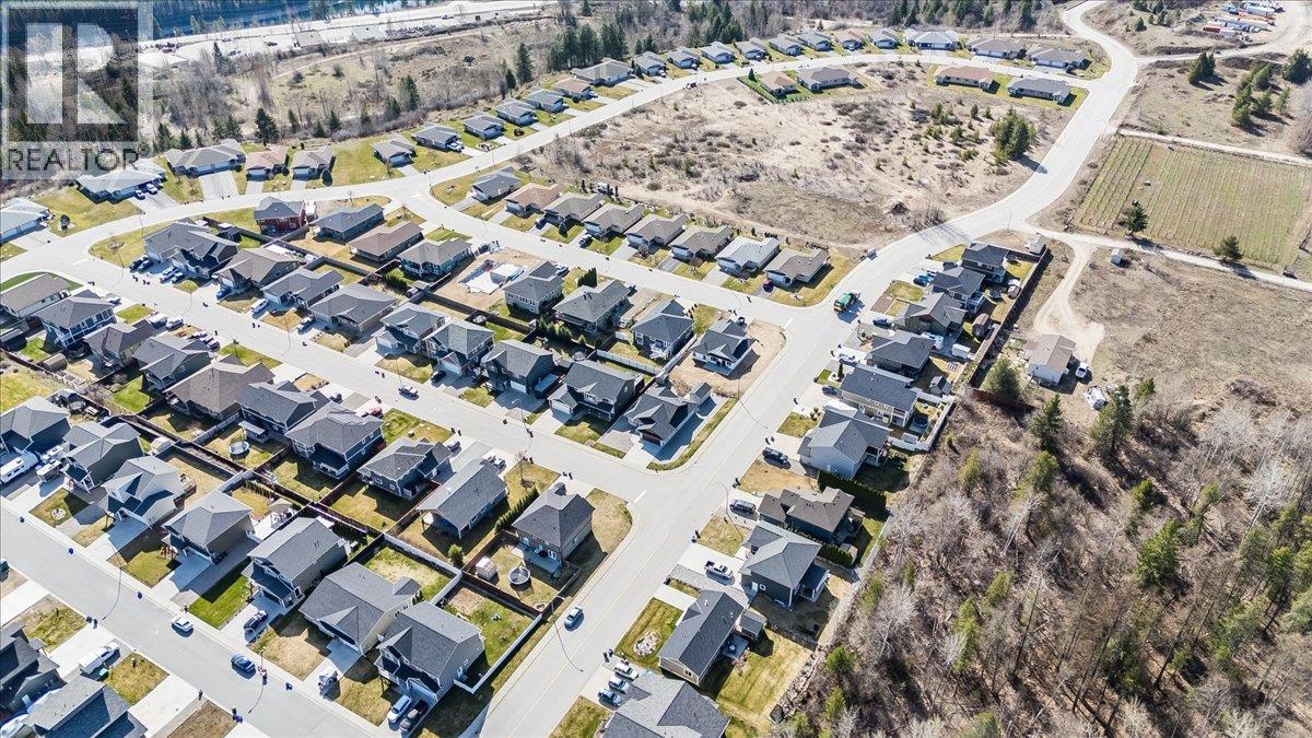 4008 16th Avenue, Castlegar, British Columbia  V1N 4A2 - Photo 15 - 10382931