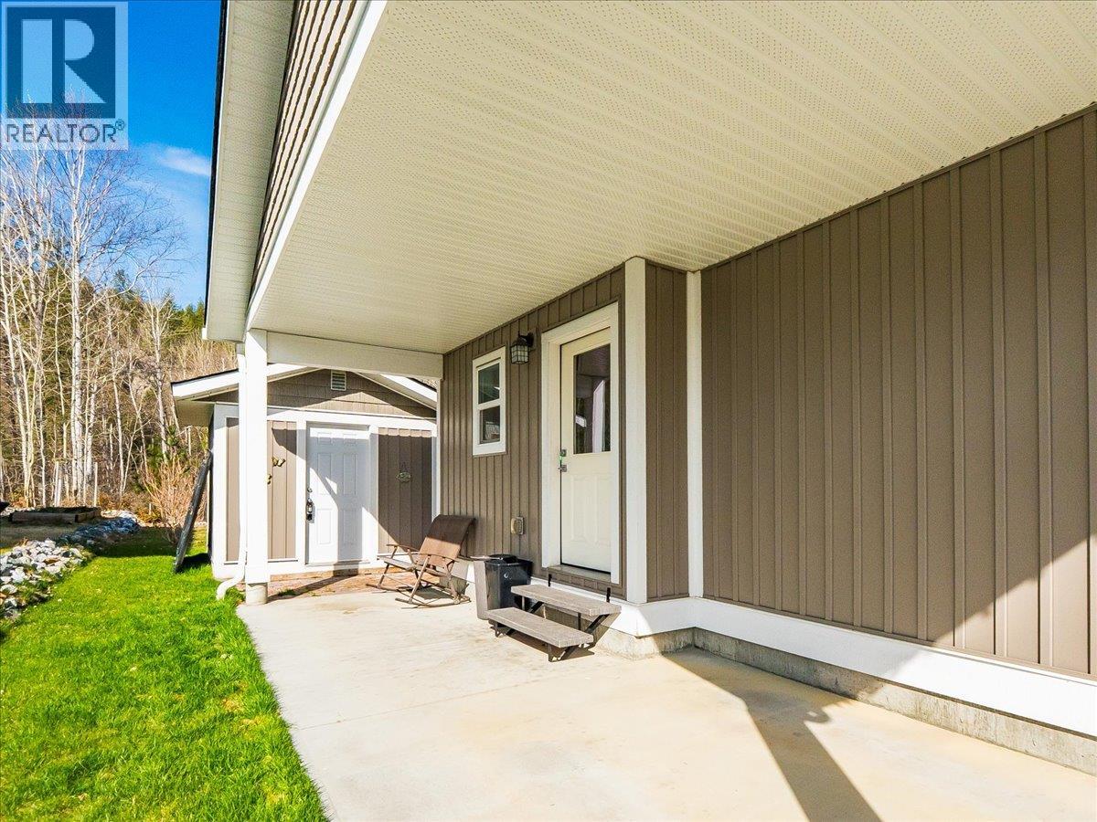 4008 16th Avenue, Castlegar, British Columbia  V1N 4A2 - Photo 19 - 10382931